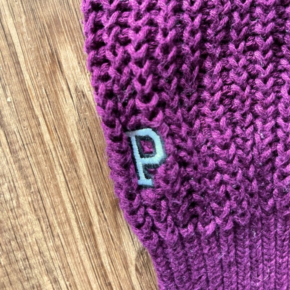 Cute Pink VS Oversized Sweater - Picture 3 of 4